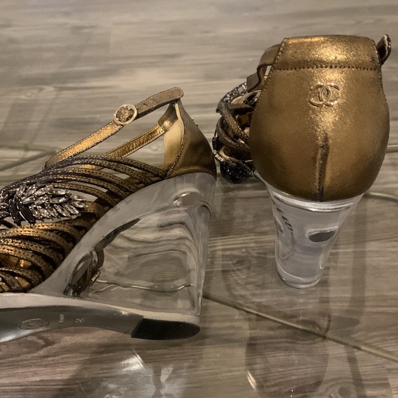 Chanel Heels - Picture 9 of 11